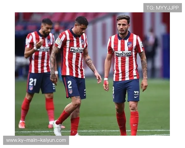 巴塞罗那前场连续施压抢回主动权,整体节奏完全提速